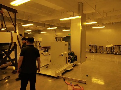 超低空間內(nèi)組裝機器