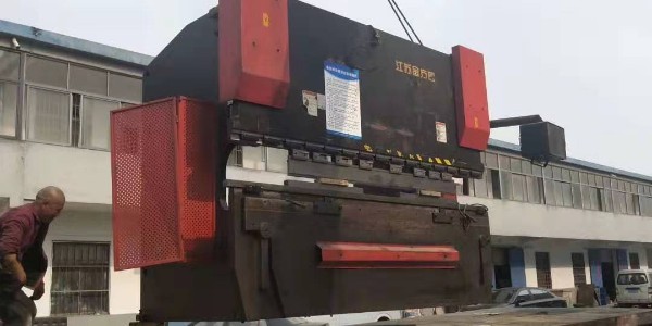 重型設(shè)備搬運(yùn)價格與搬運(yùn)的距離遠(yuǎn)近有什么關(guān)系？